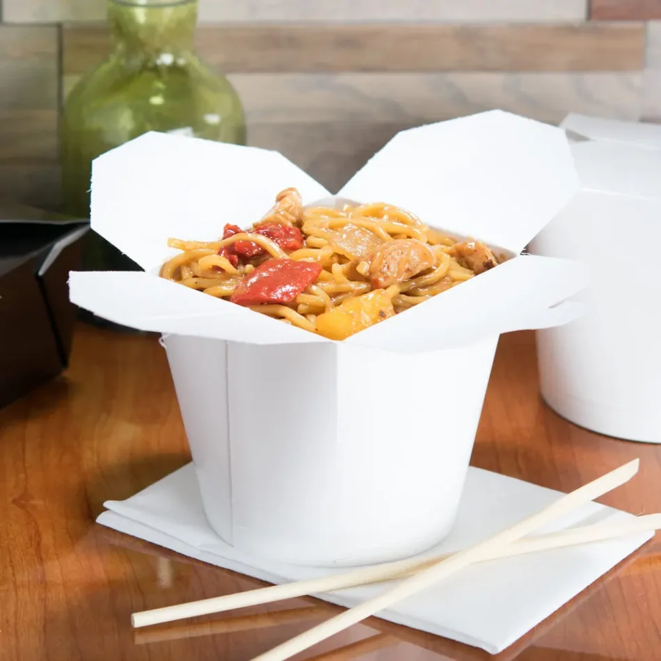 Eco-friendly food packaging with innovative design for sustainable dining.